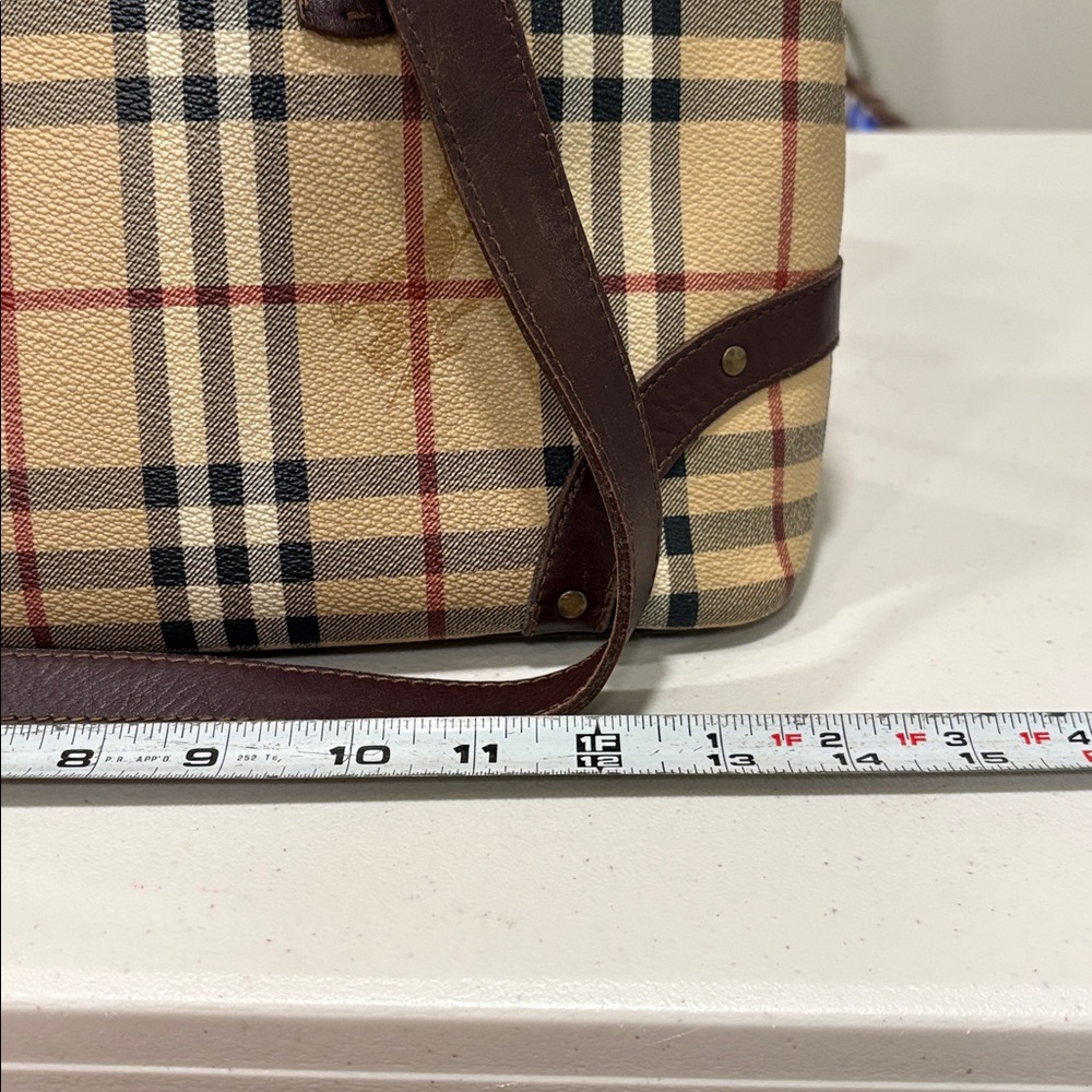 Burberry AUTHENTIC TOT Bag—Excellent Preowned Condition!! Great size!! - Picture 9 of 11
